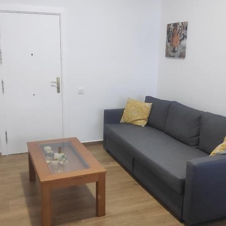 Precioso Apartamento Con Magnifico Patio. Sant Feliu de Llobregat Exterior photo
